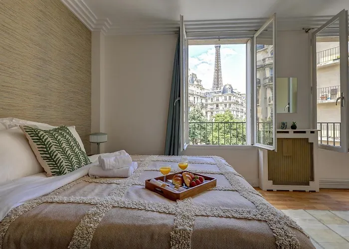 Bnbnook - Charming 1Br With Eiffel Tower View