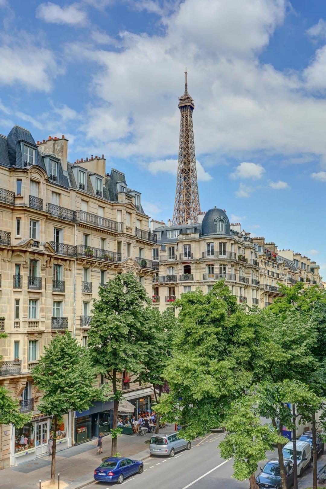 Apartment Bnbnook - Charming 1br With Eiffel Tower View Paris